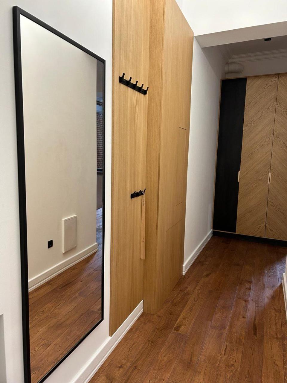Seveneleven Apartments Чернивци Екстериор снимка